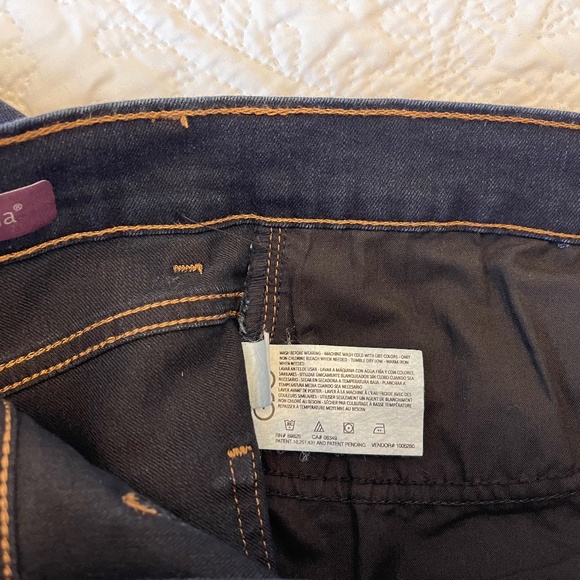 Gloria Vanderbilt Amanda Supreme Stretch Women's Jeans - Picture 7 of 10